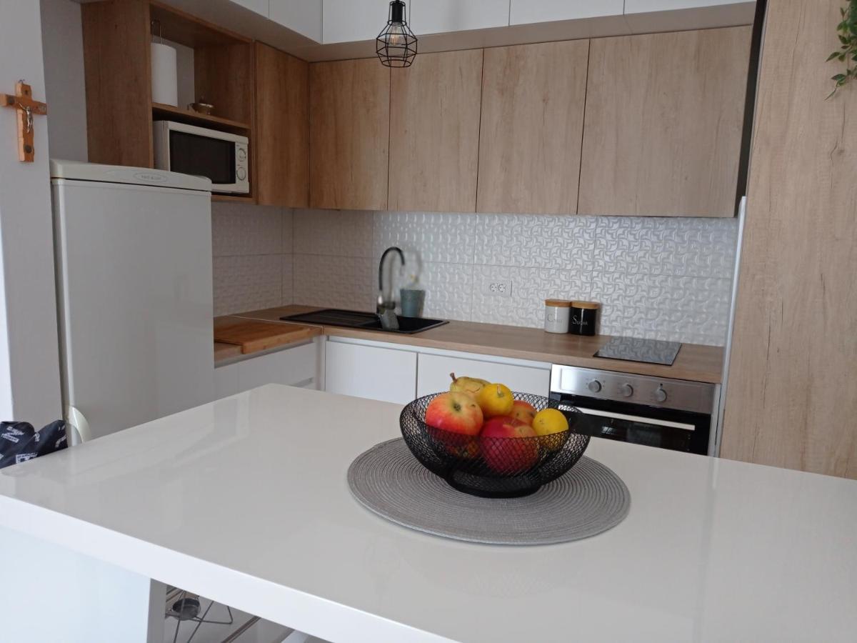 Cozy Apartmant With A Sea View In Орашац Екстериор снимка
