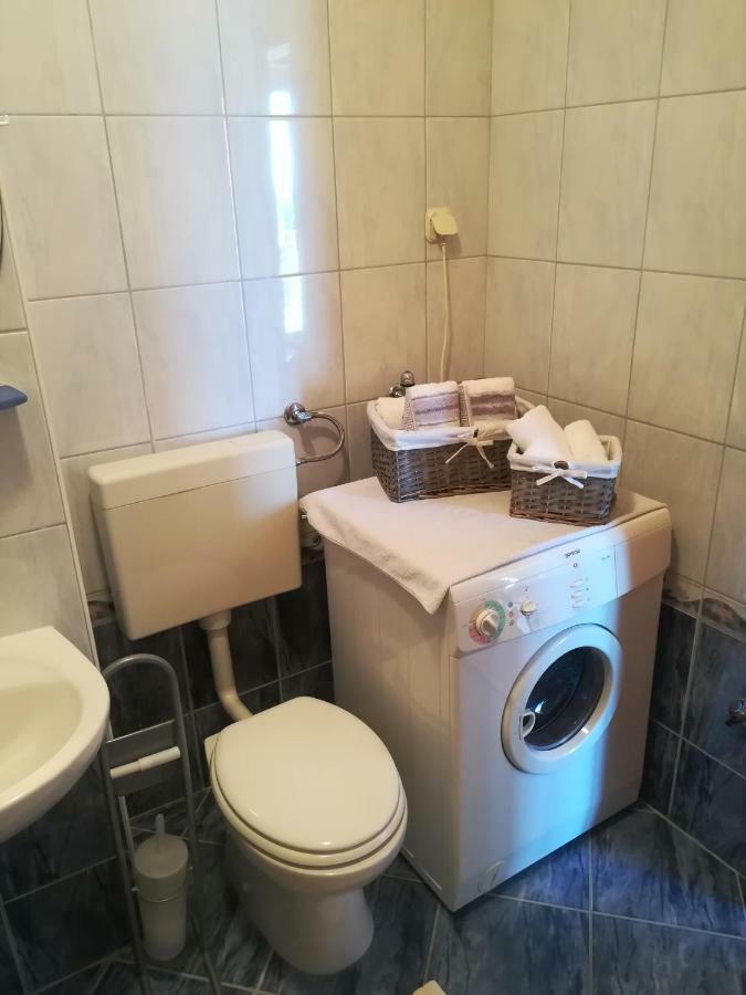 Cozy Apartmant With A Sea View In Орашац Екстериор снимка