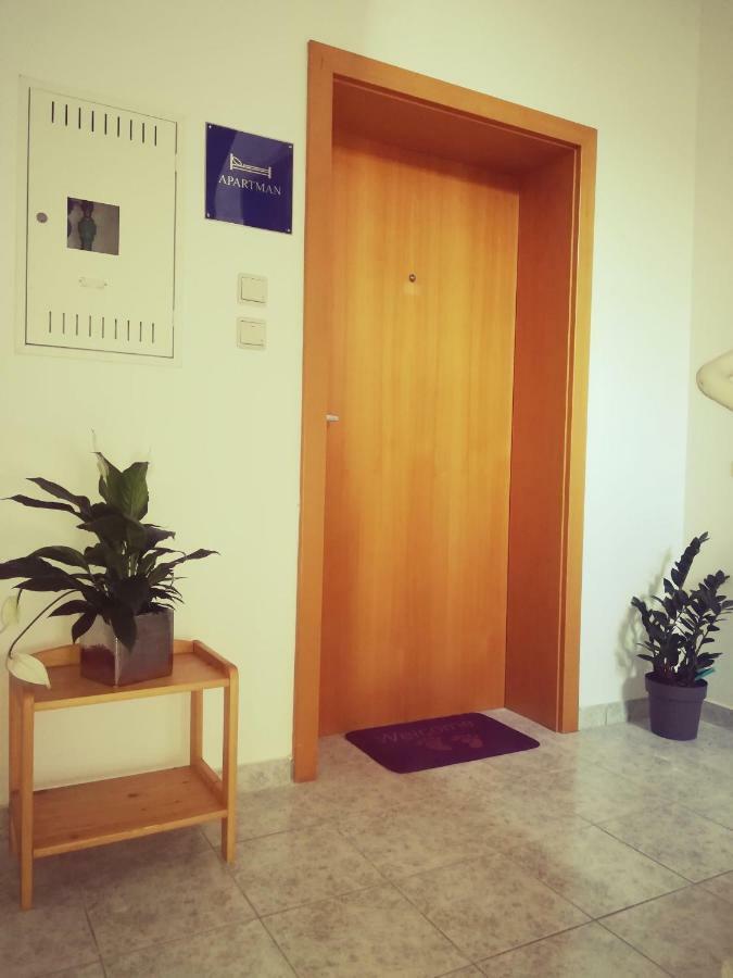 Cozy Apartmant With A Sea View In Орашац Екстериор снимка
