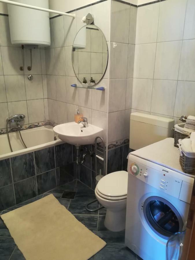 Cozy Apartmant With A Sea View In Орашац Екстериор снимка
