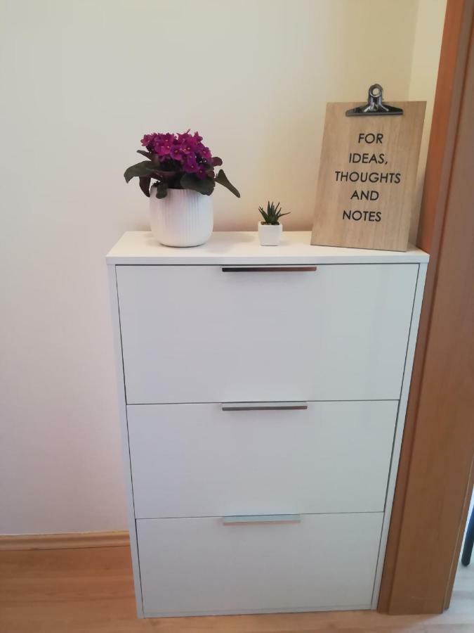 Cozy Apartmant With A Sea View In Орашац Екстериор снимка